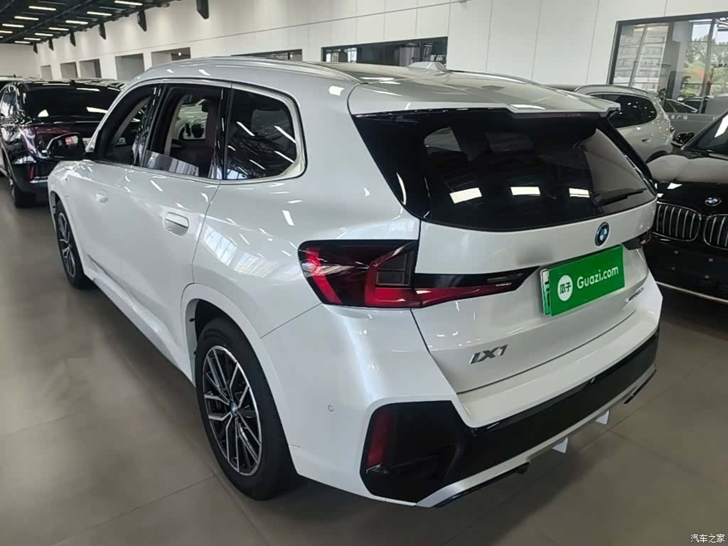 BMW iX1, 2024 23