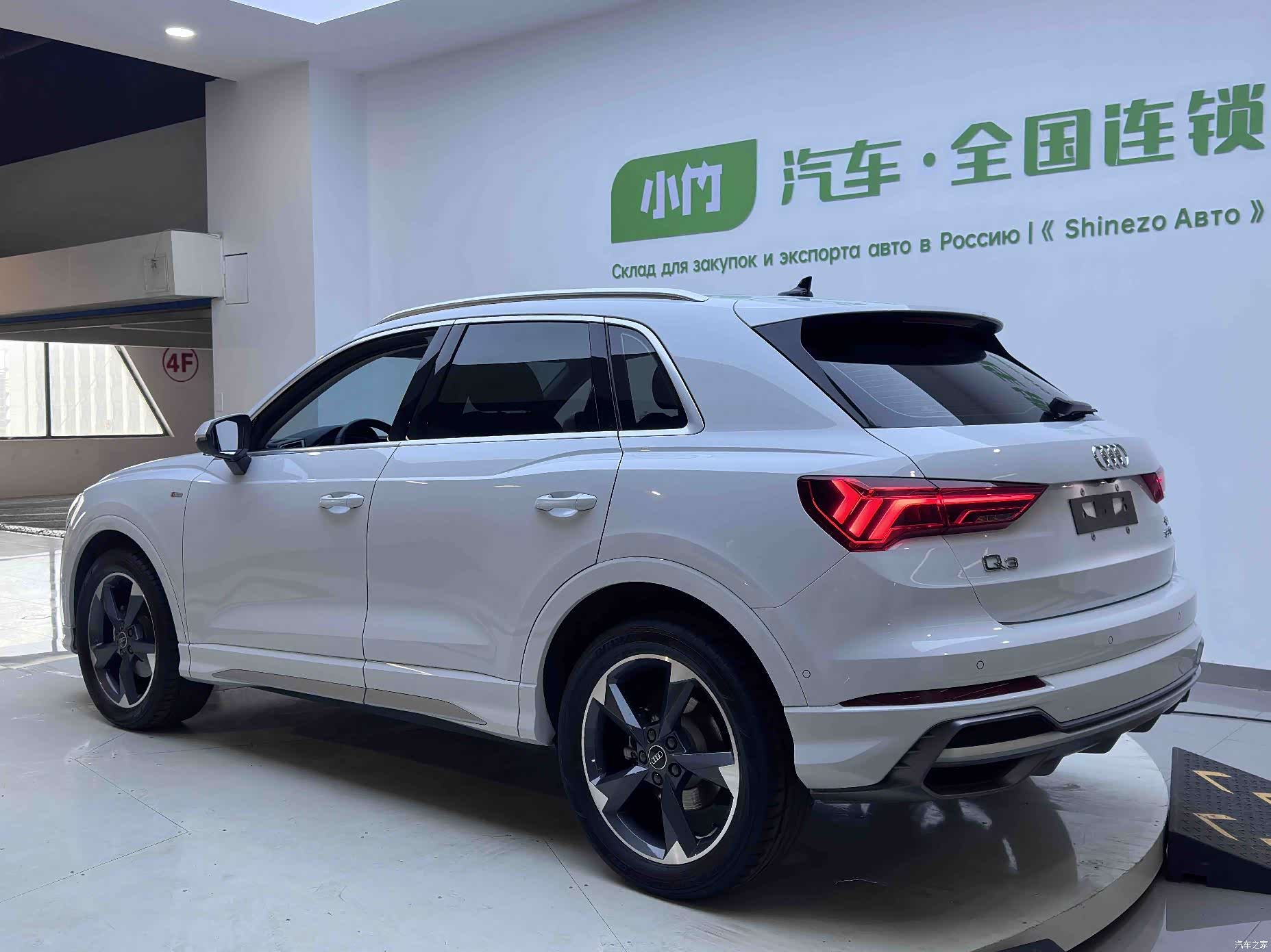 Audi Q3, 2023 4