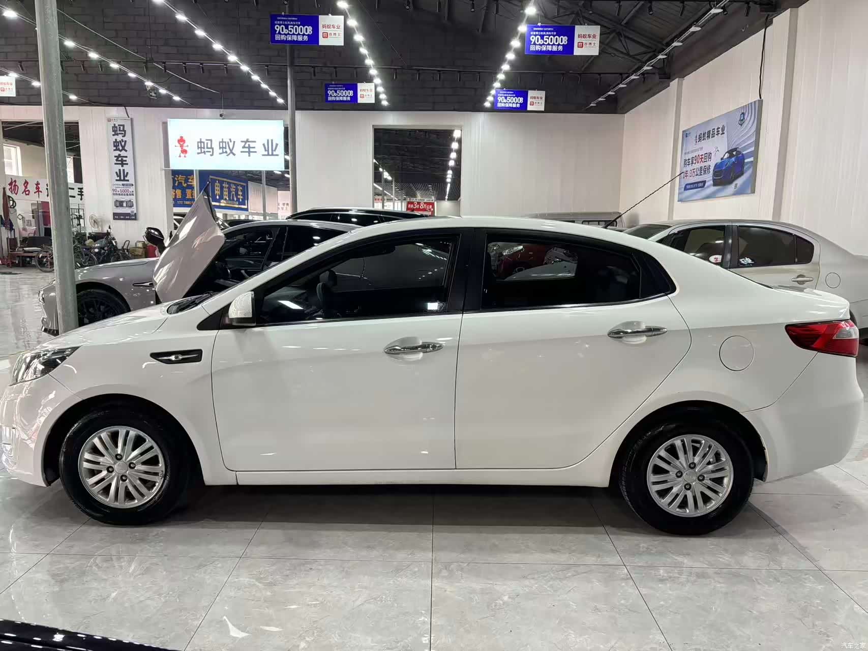 Kia K2, 2012 3