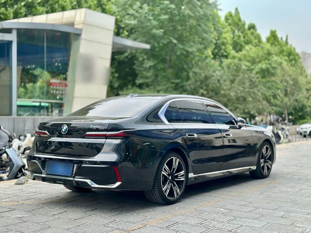 BMW 7 Series, 2023 16