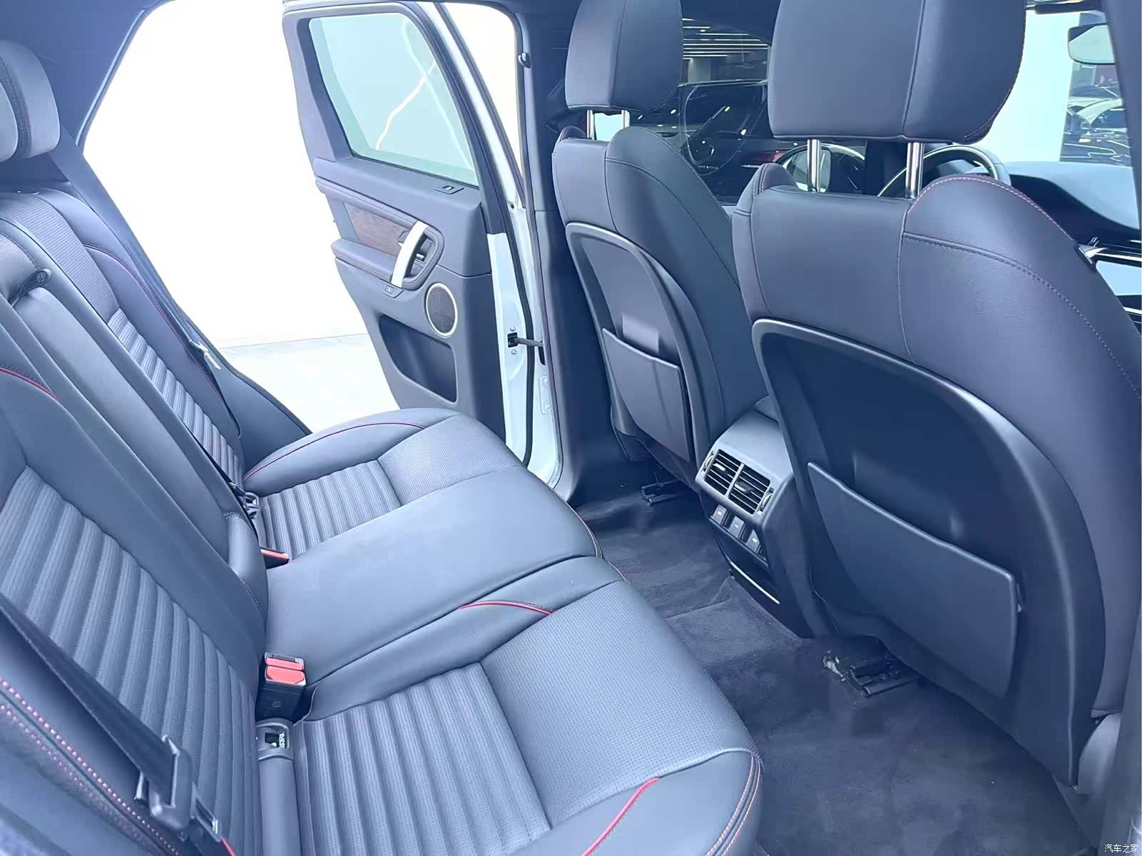 Land Rover Discovery, 2021 9