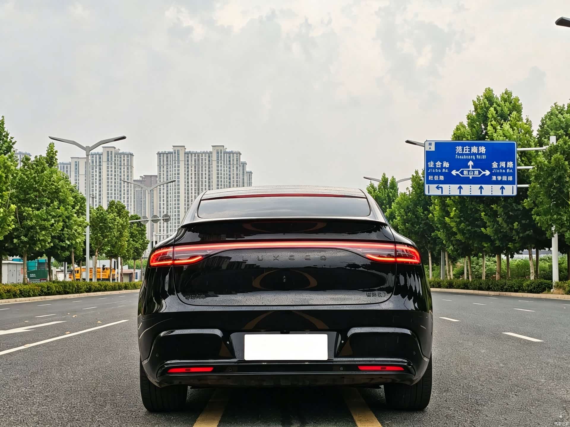 Luxeed R7, 2025 все фото