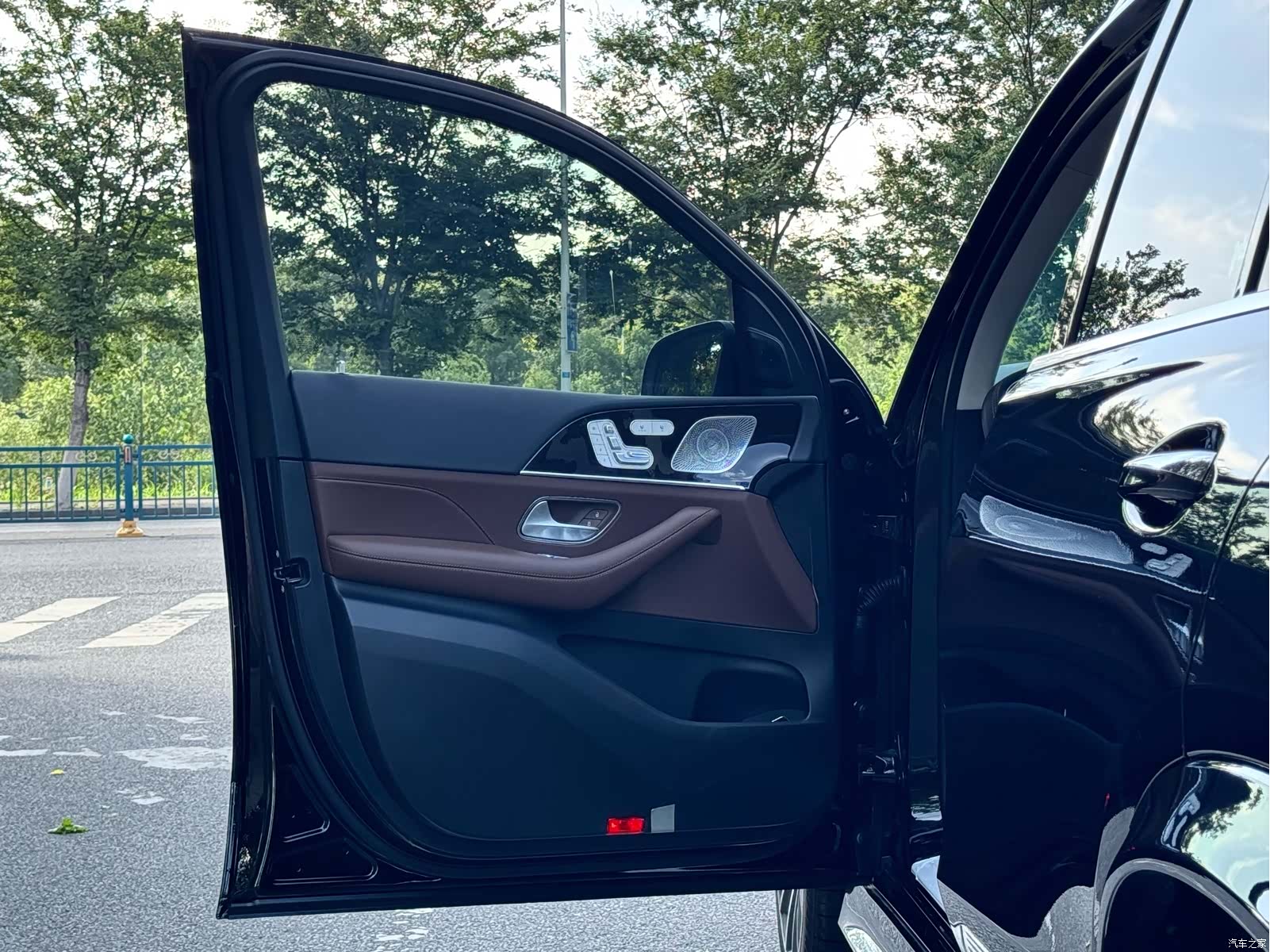 Mercedes-Benz GLE, 2025 6