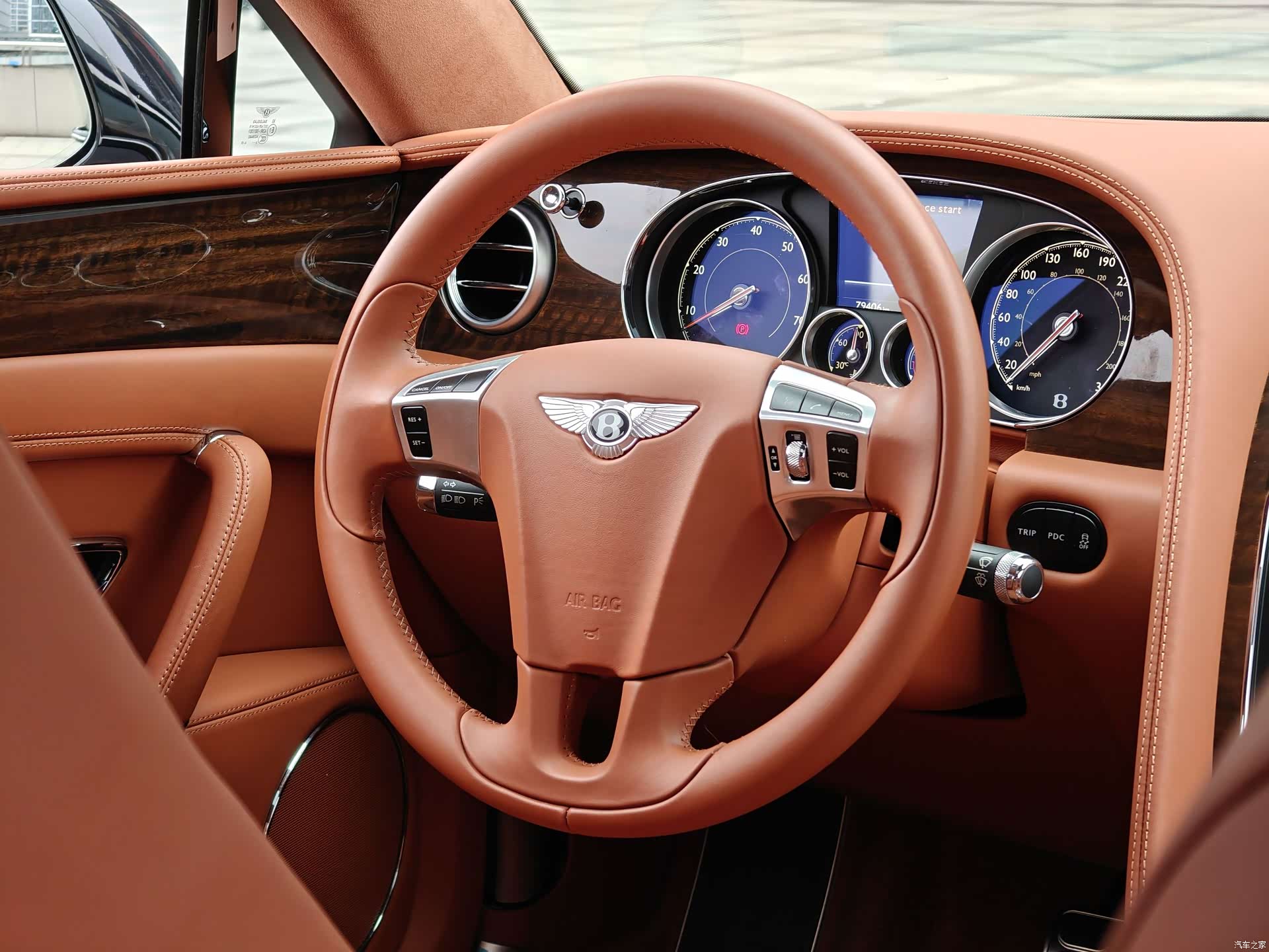 Bentley Flying Spur, 2017 10
