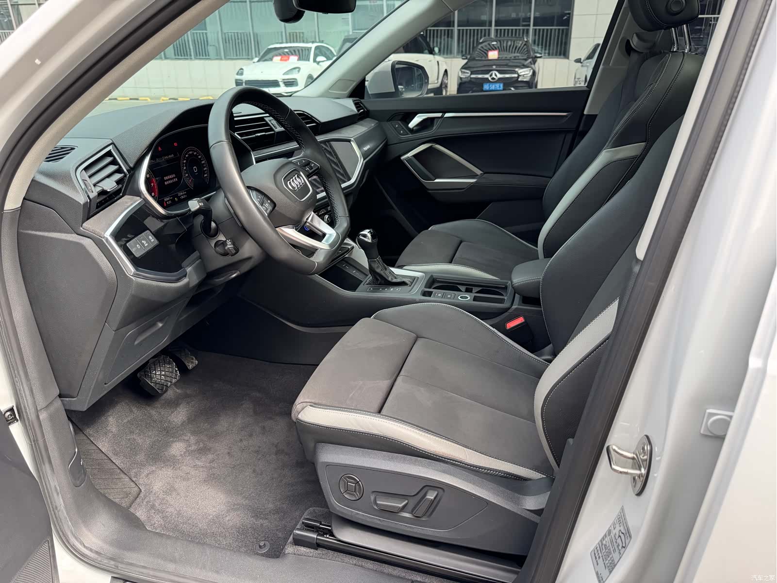 Audi Q3, 2022 4