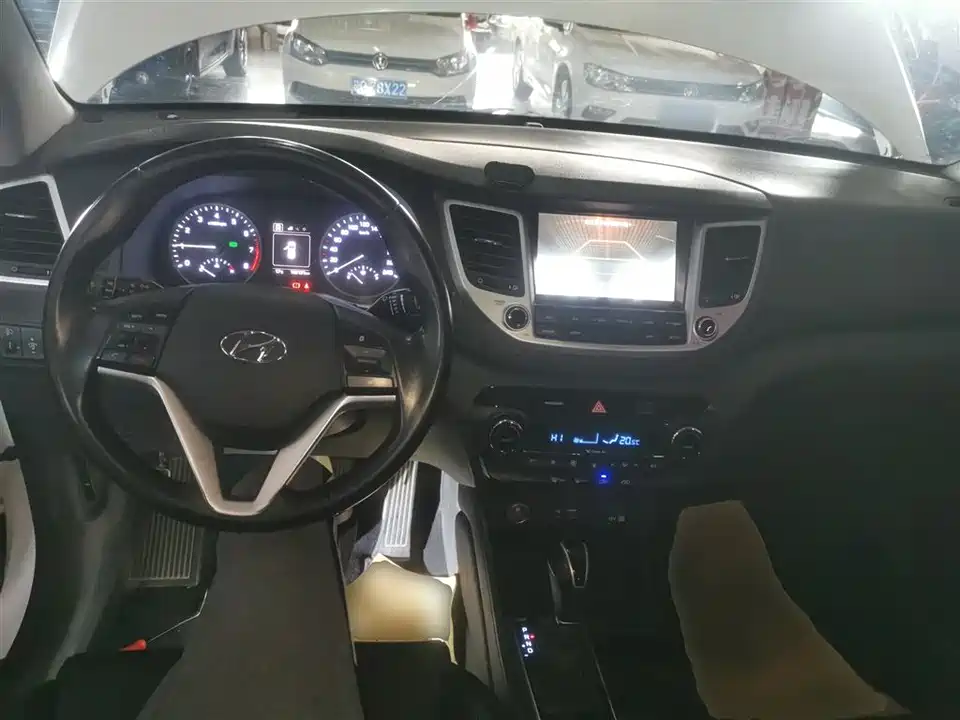 Hyundai Tucson