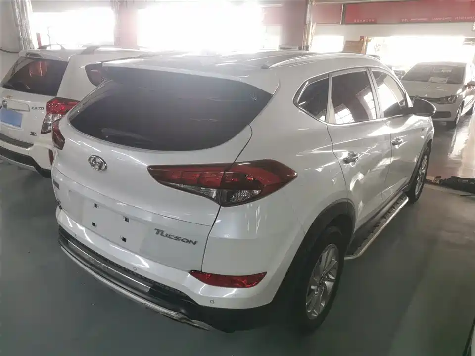 Hyundai Tucson