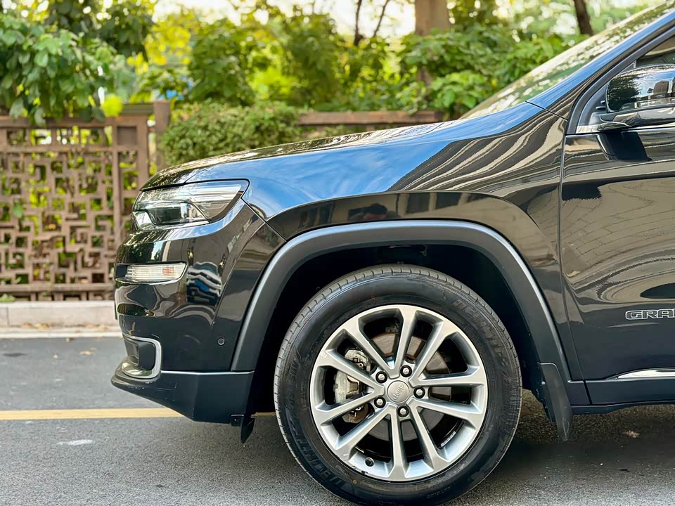 Jeep Grand Commander