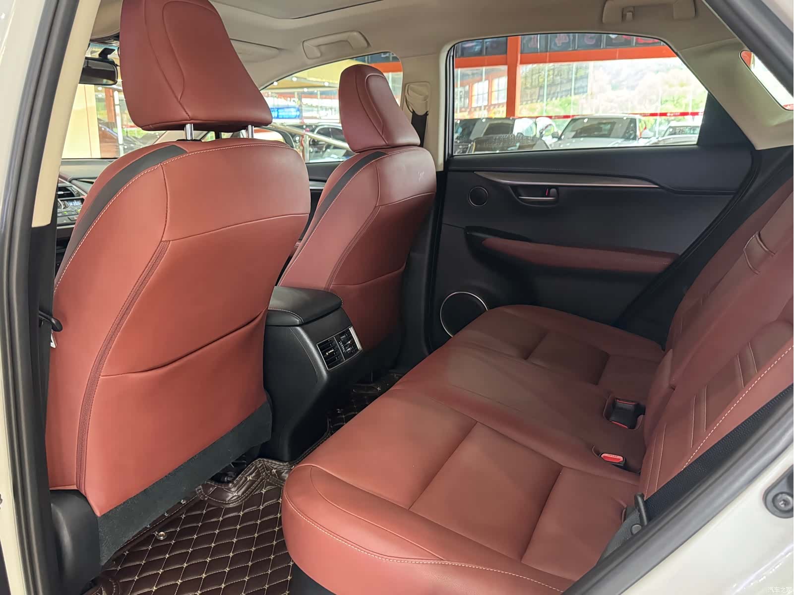Lexus NX, 2017 14