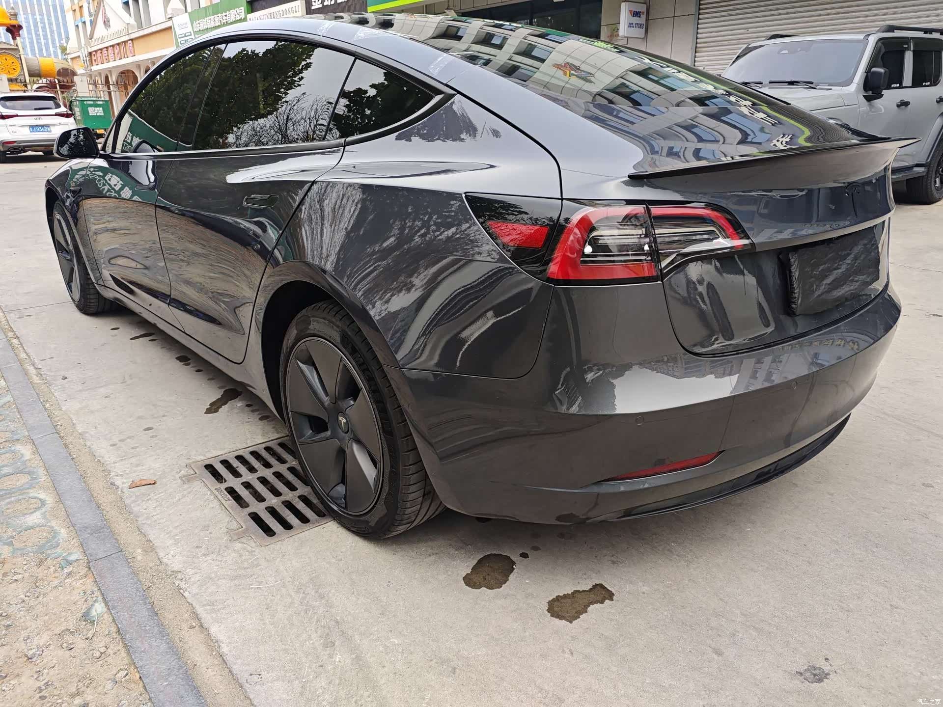 Tesla Model 3, 2023 4