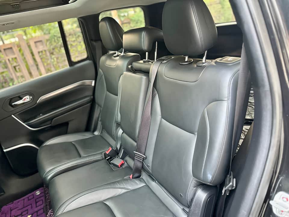 Jeep Grand Commander