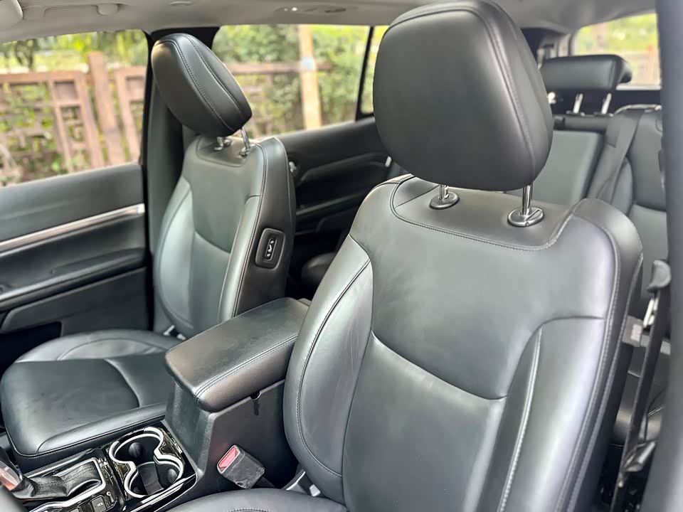 Jeep Grand Commander