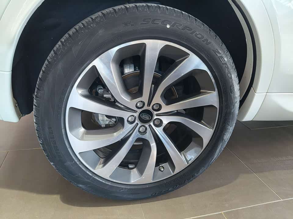 Land Rover Discover sports