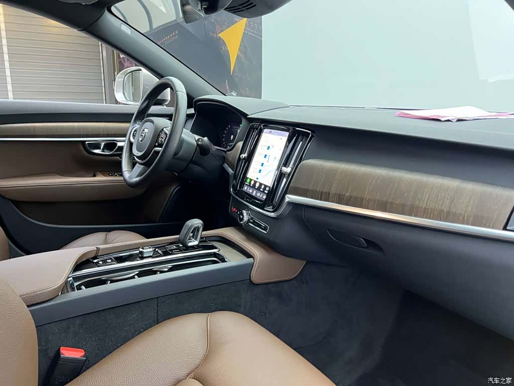 Volvo V90, 2023 22