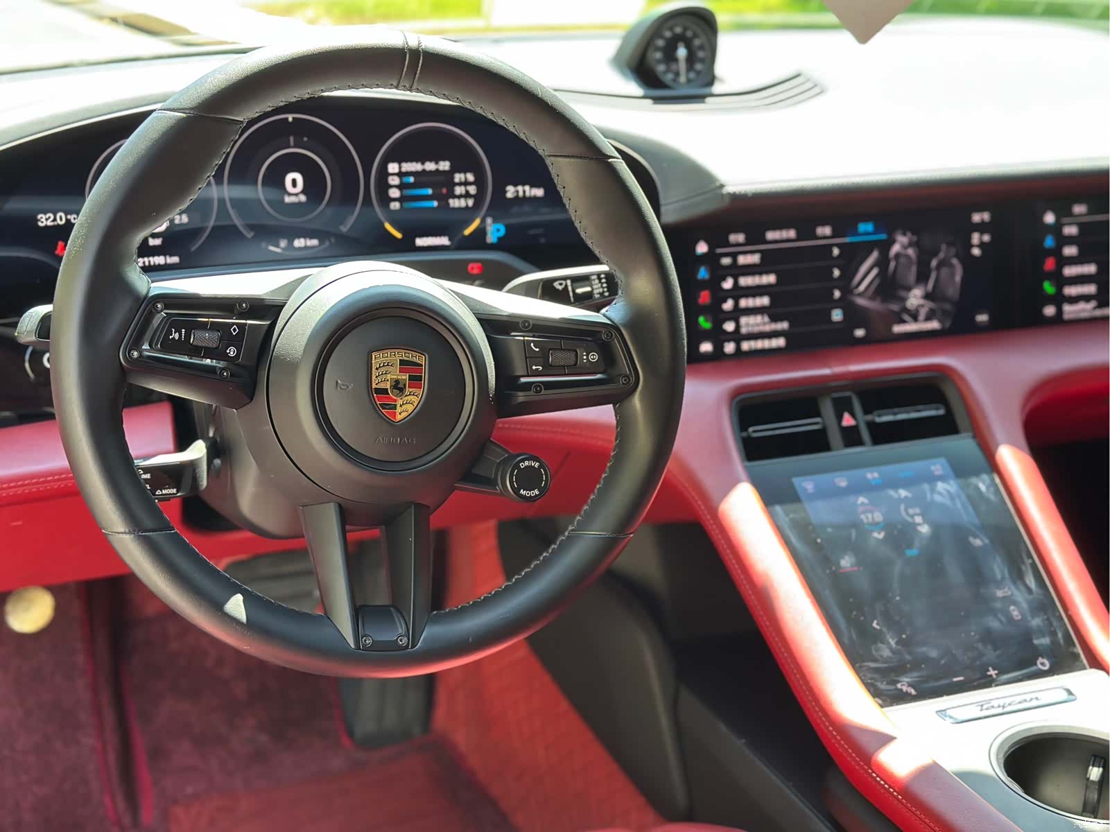 Porsche Taycan, 2021 9