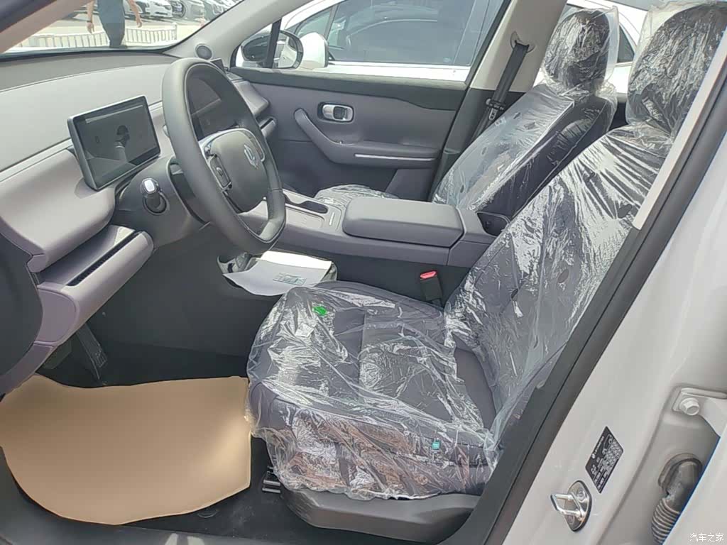 Leapmotor C10, 2025 15
