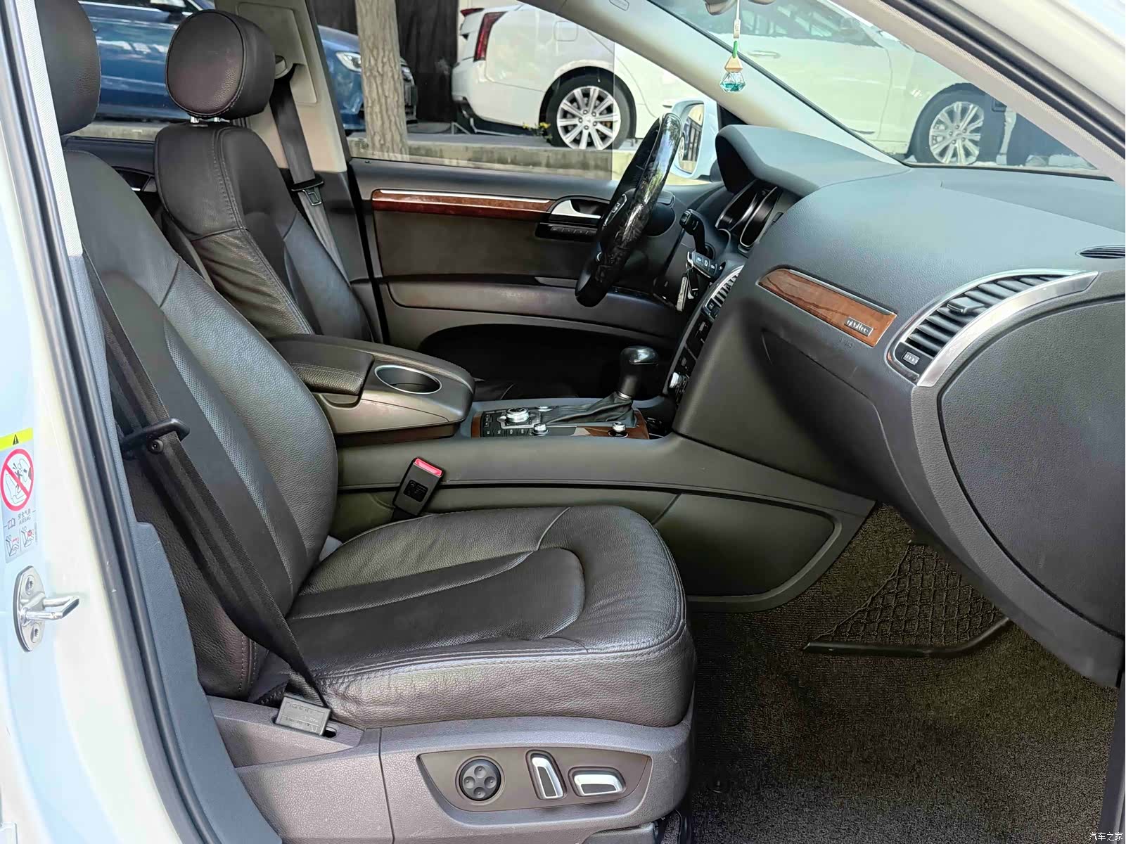 Audi Q7, 2015 8