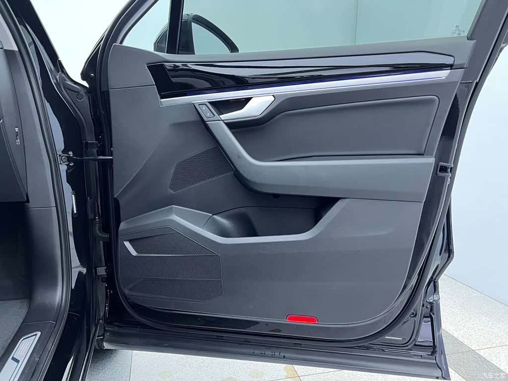 Volkswagen Touareg, 2019 26