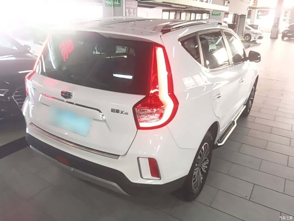Geely X6, 2017 7
