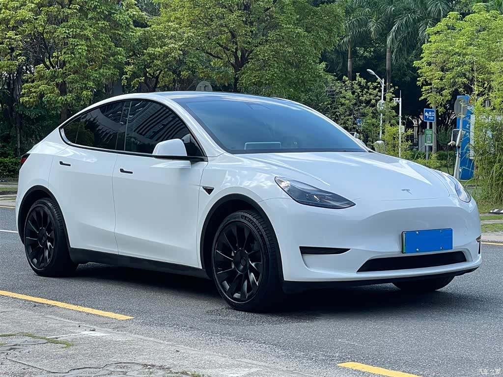 Tesla Model Y, 2023 3