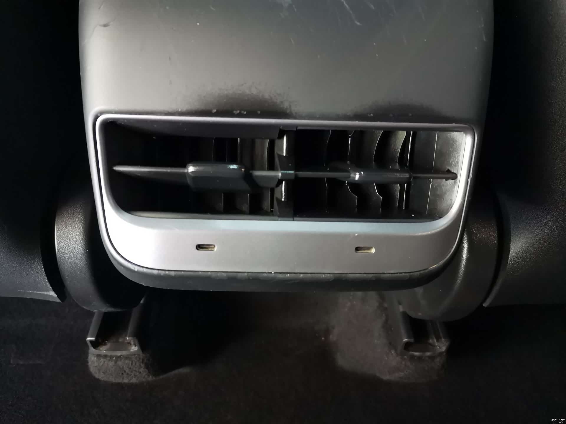 Tesla Model Y, 2022 20