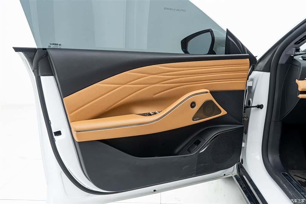 Geely 8, 2025 14