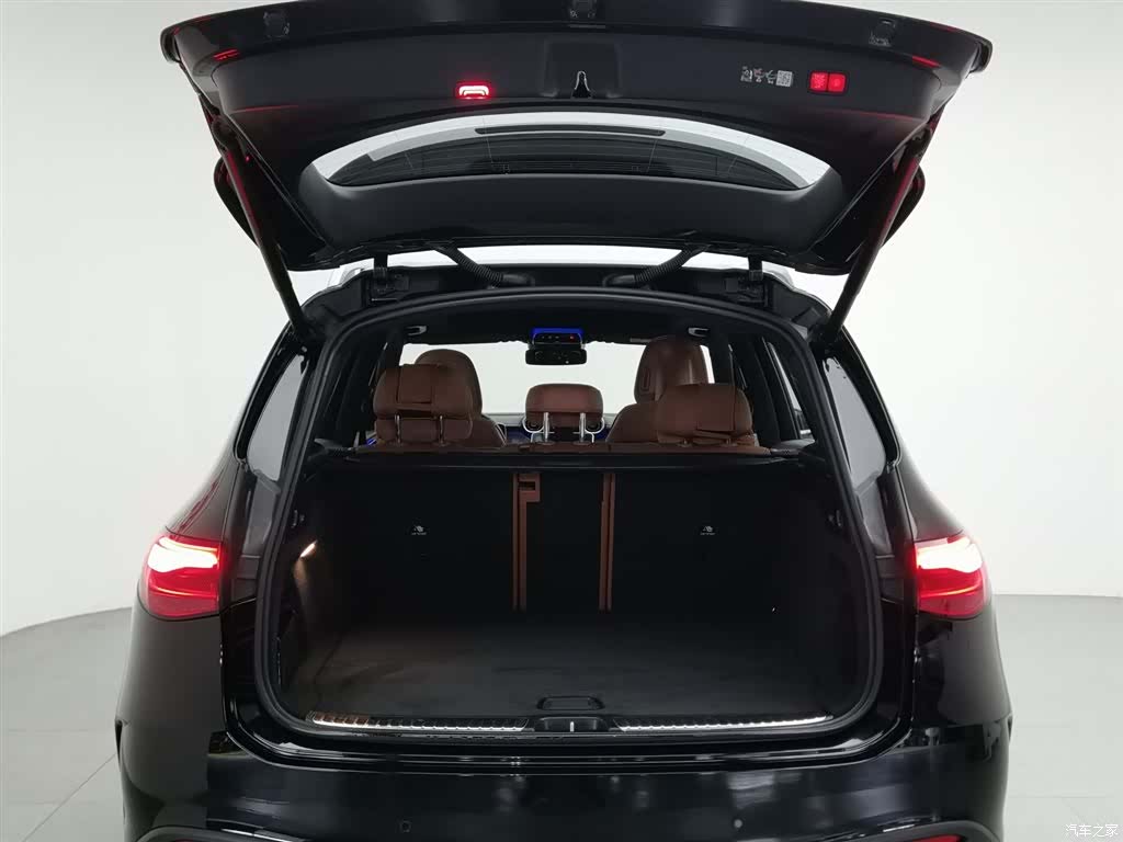 Mercedes-Benz GLC, 2023 16