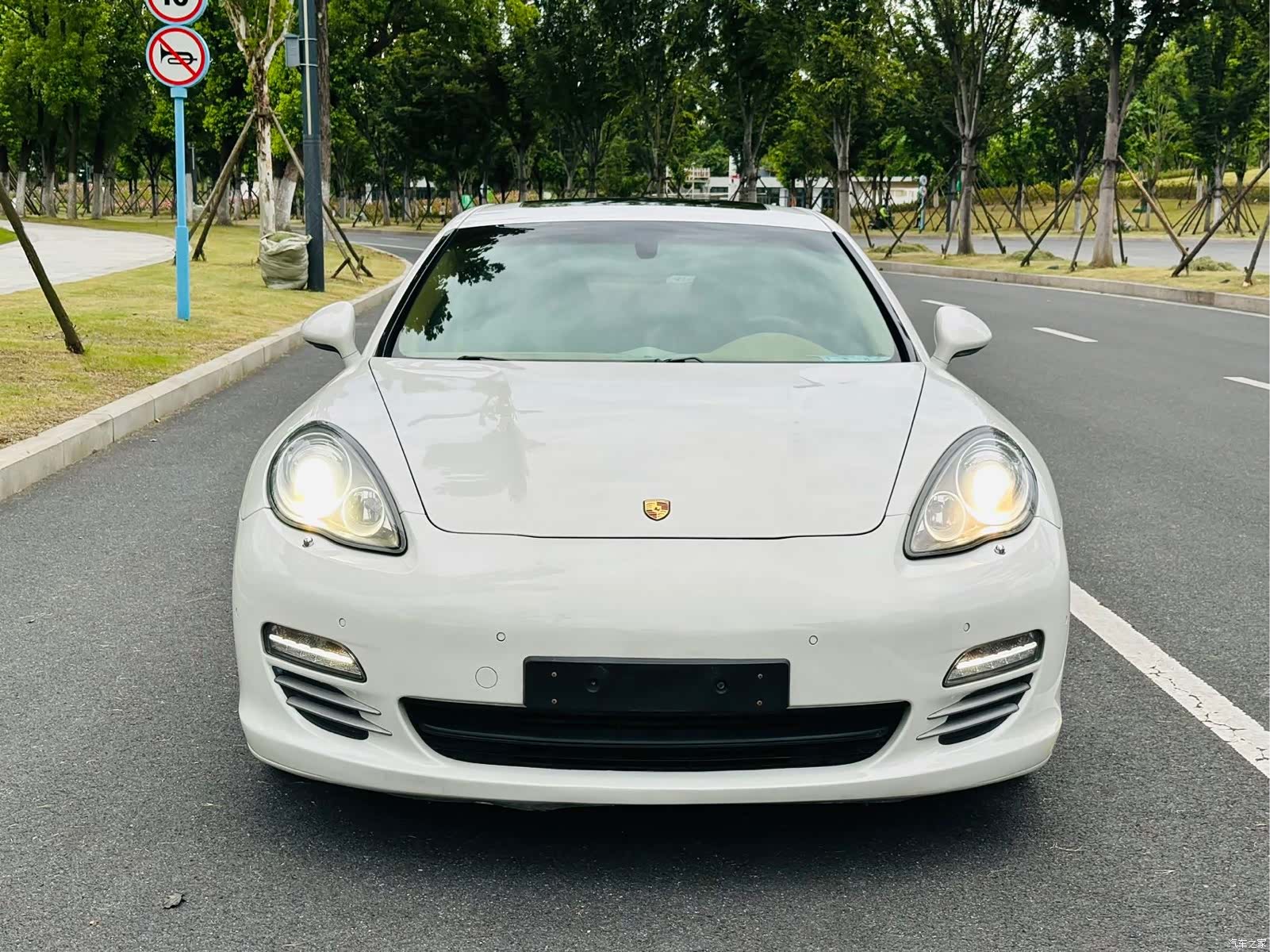 Porsche Panamera, 2011 2