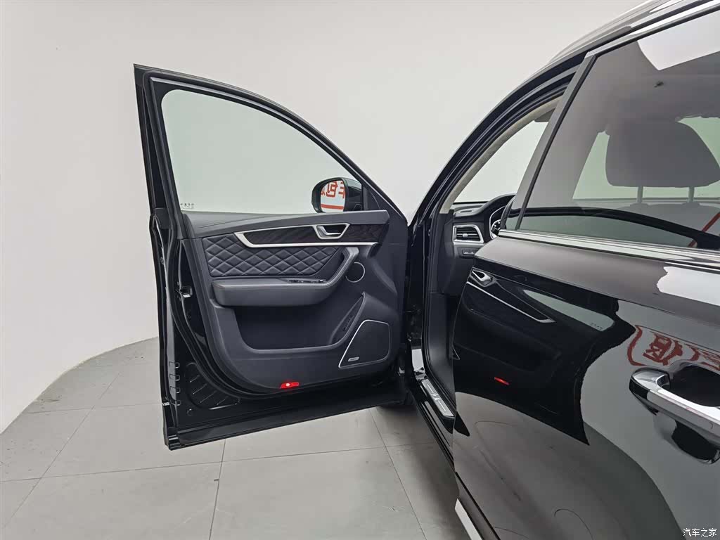Hongqi HS7, 2022 8
