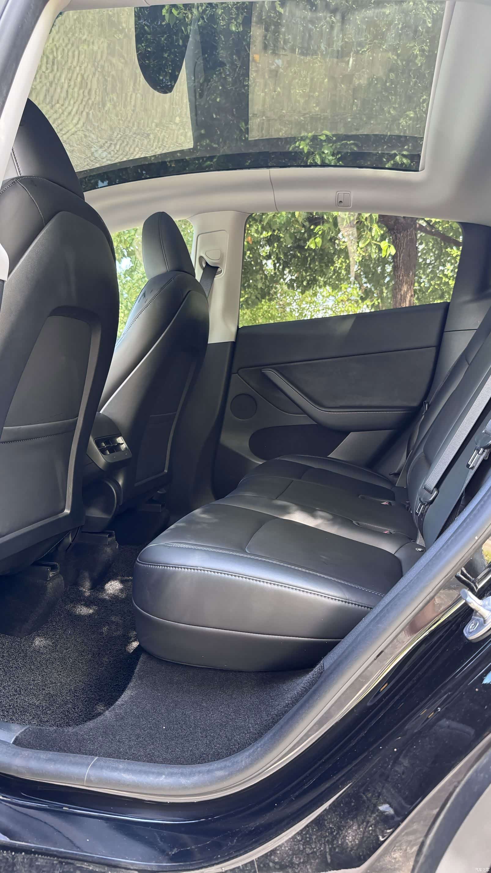 Tesla Model Y, 2022 10