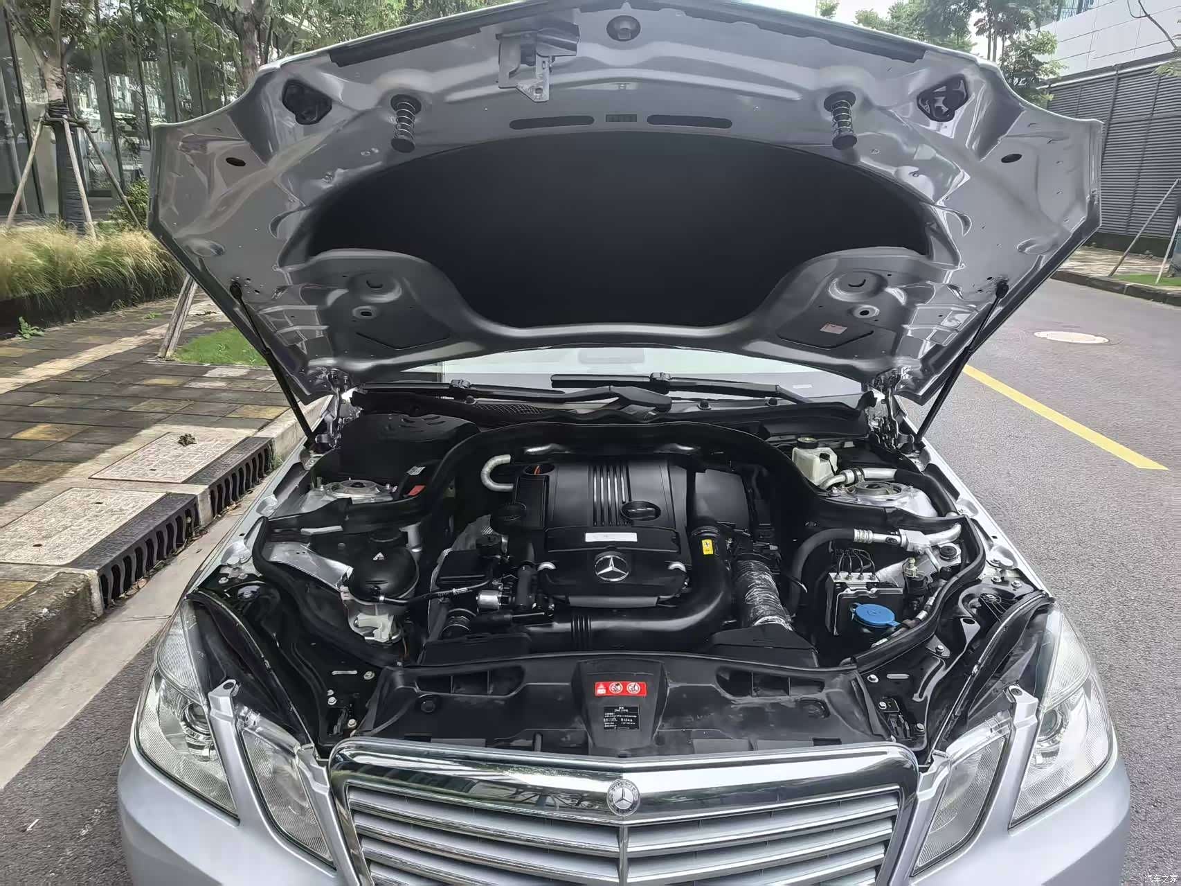 Mercedes-Benz E-Class, 2013 11