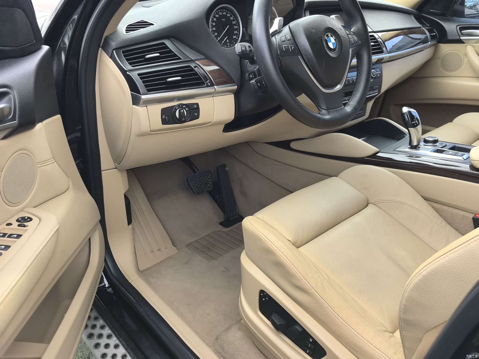 BMW X6, 2010 4