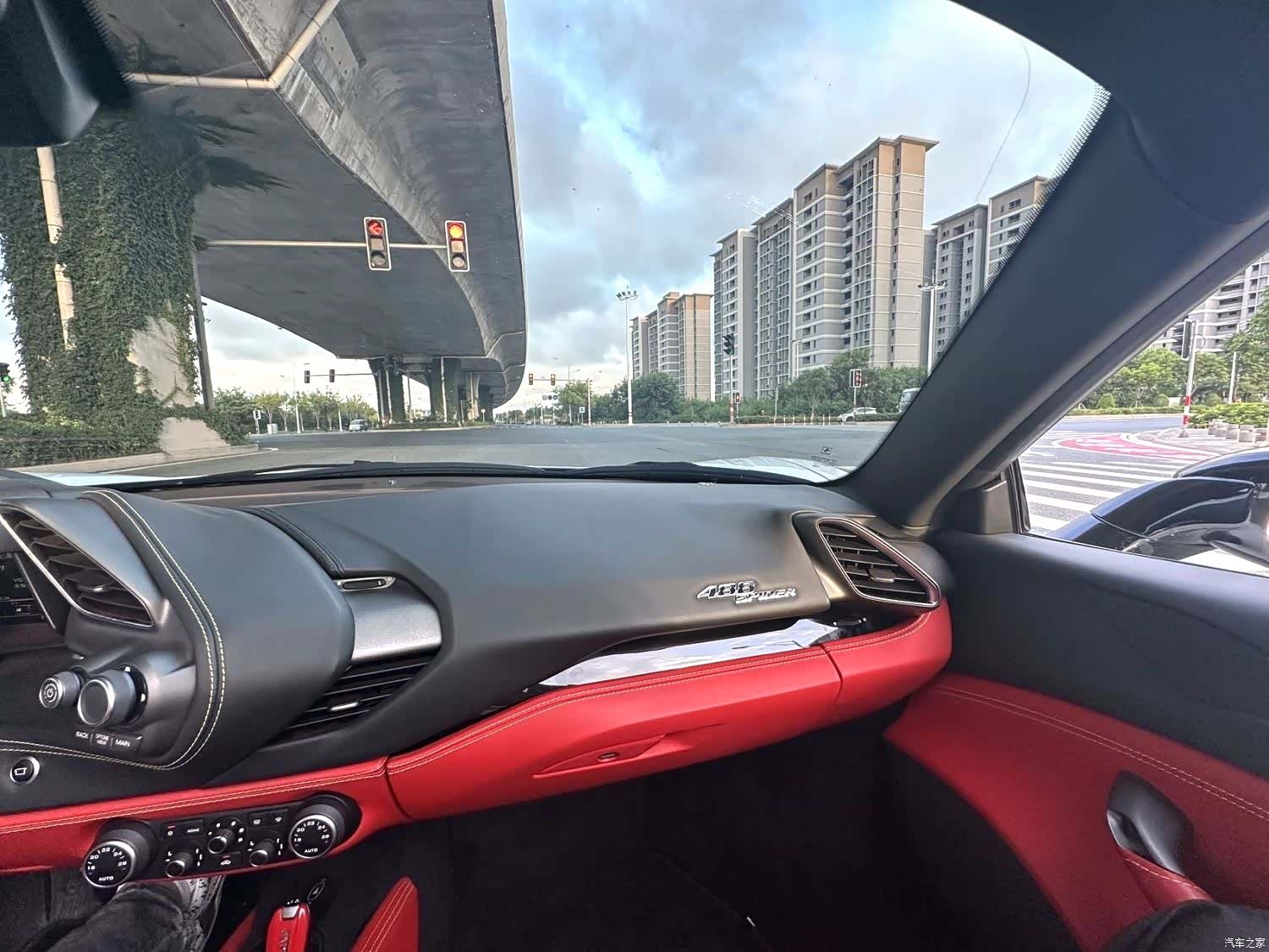 Ferrari 488, 2020 9