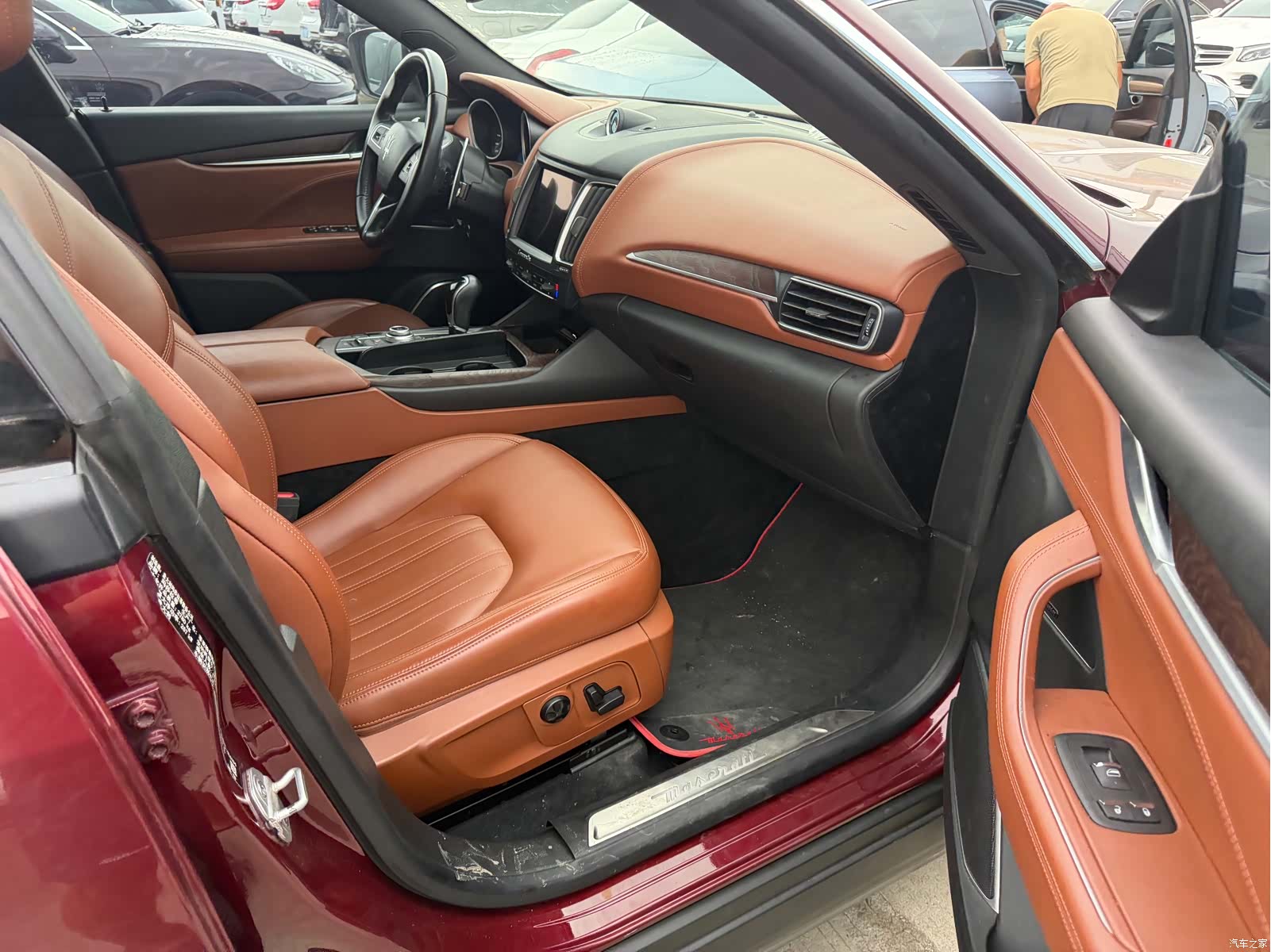 Maserati Levante, 2016 11