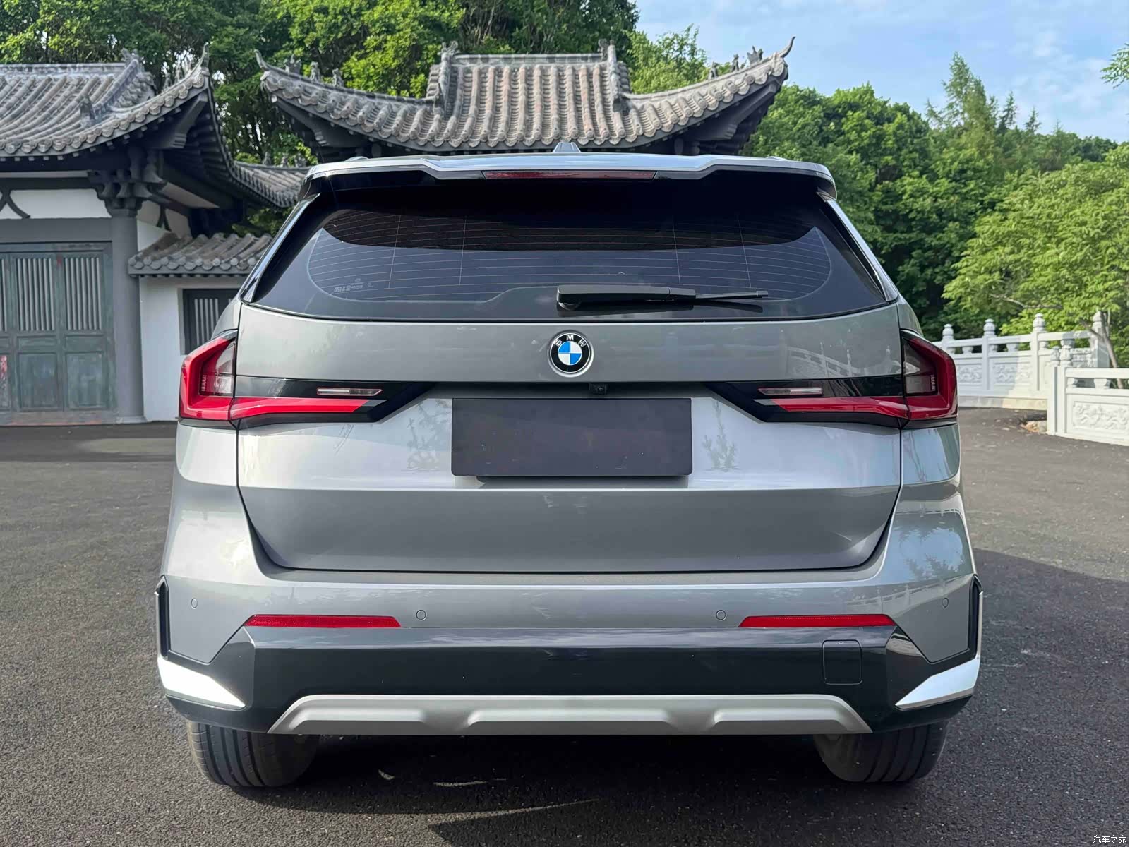 BMW X1, 2023 все фото