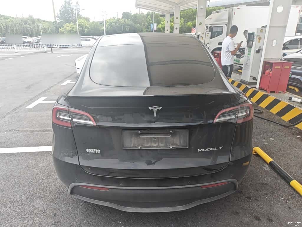 Tesla Model Y, 2022 6