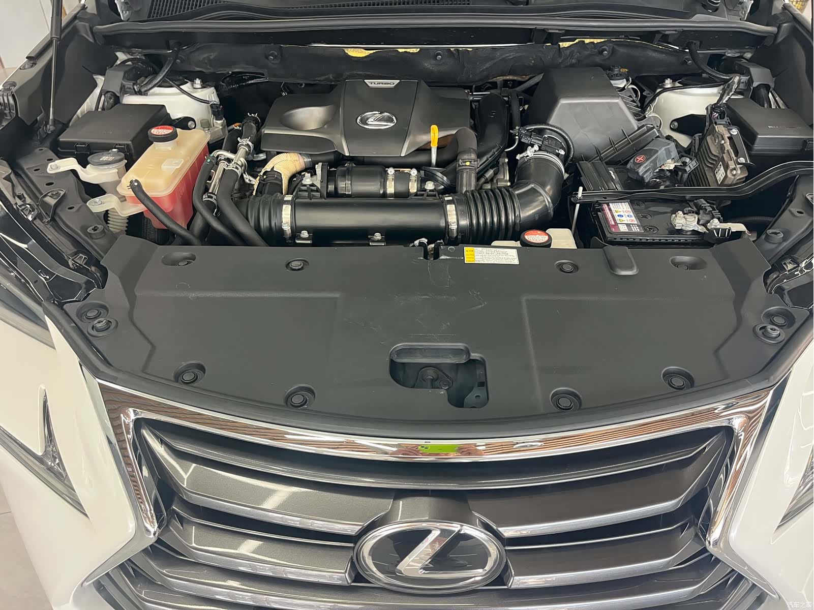 Lexus NX, 2015 12