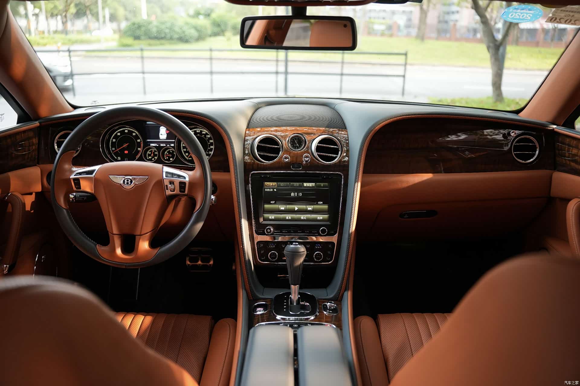 Bentley Flying Spur, 2018 15