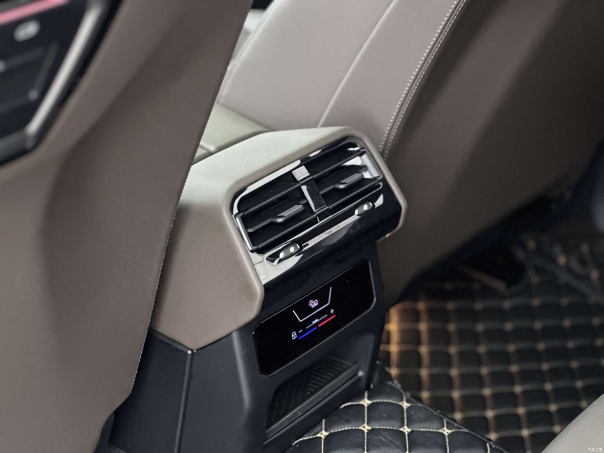 BMW 5 Series, 2024 12