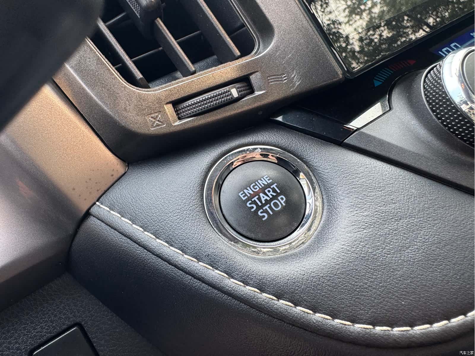 Toyota RAV4, 2017 13