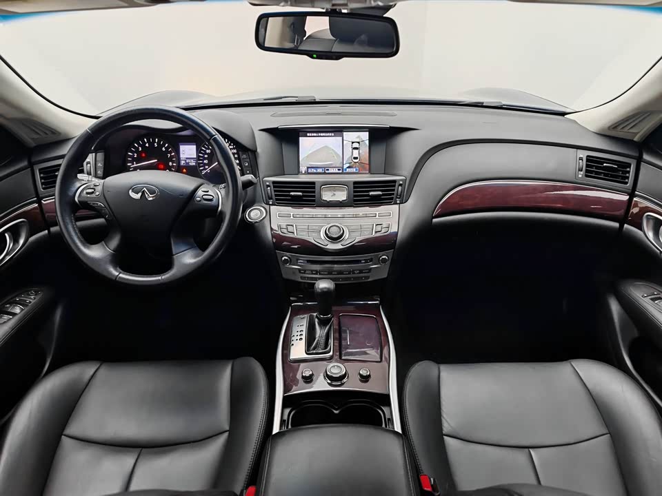 Infiniti Q70 Infiniti Q70