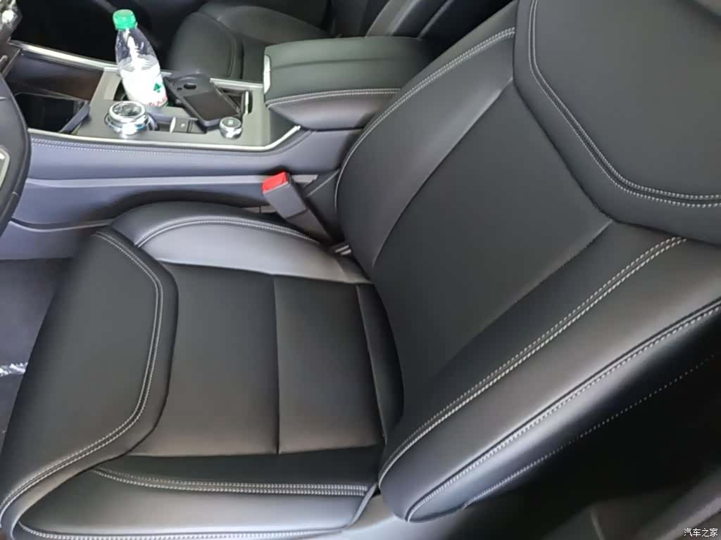 Ford Explorer, 2025 15