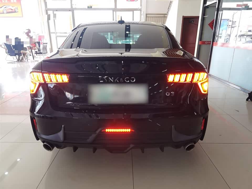 Lynk & Co 03 Lynk & Co 03