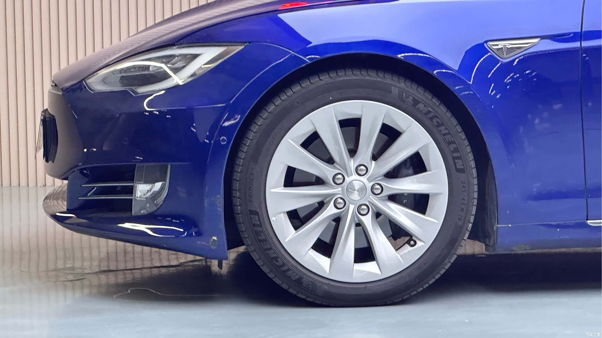 Tesla Model S, 2016 13
