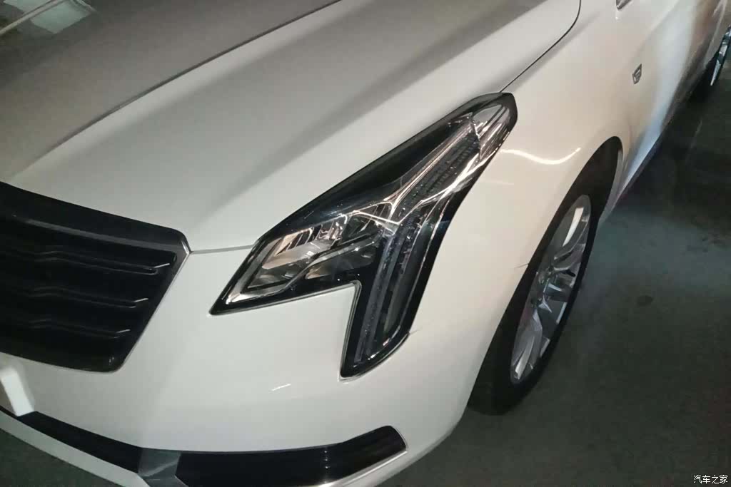 Cadillac XTS, 2019 13