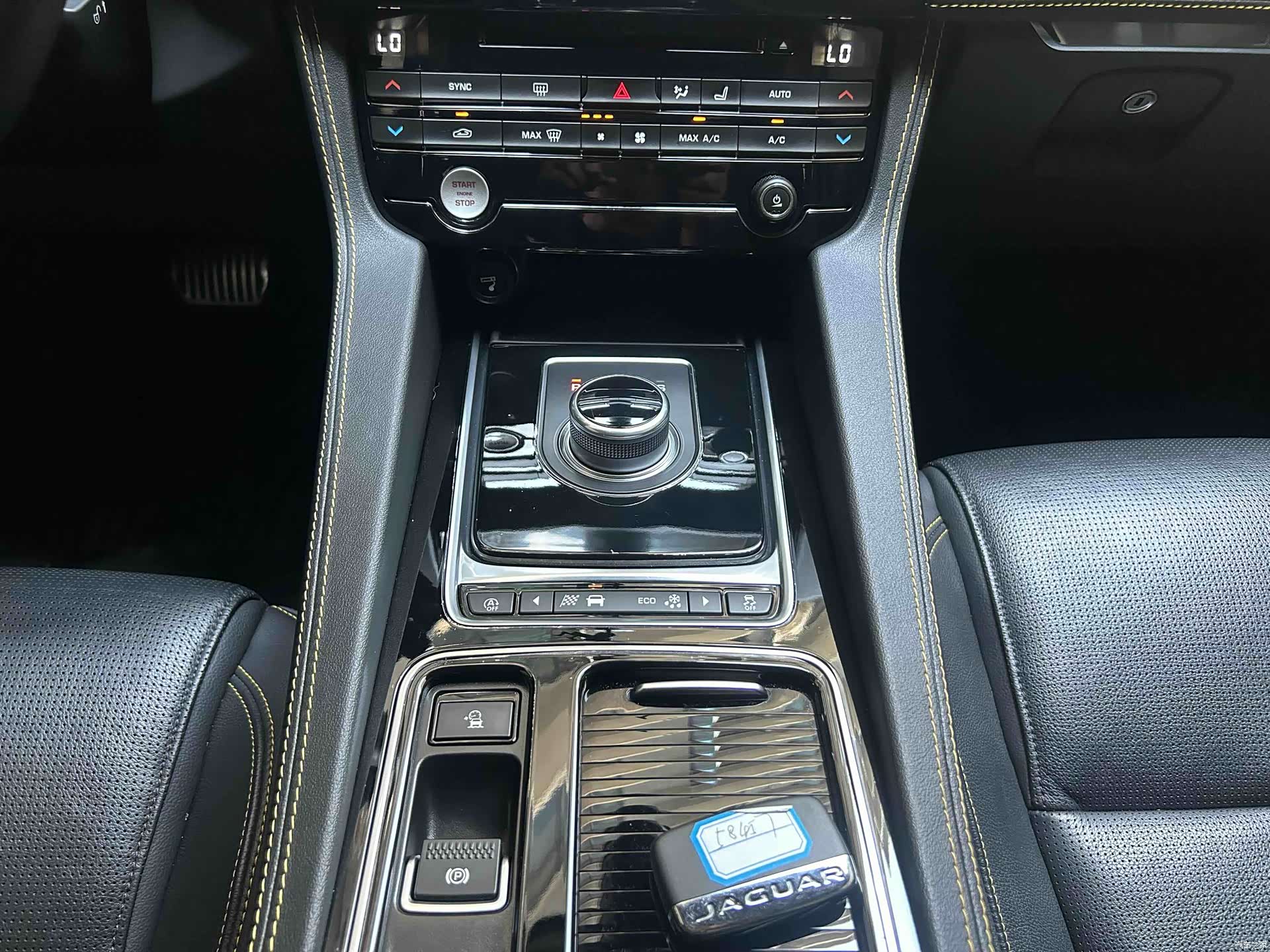 Jaguar F-PACE, 2021 11