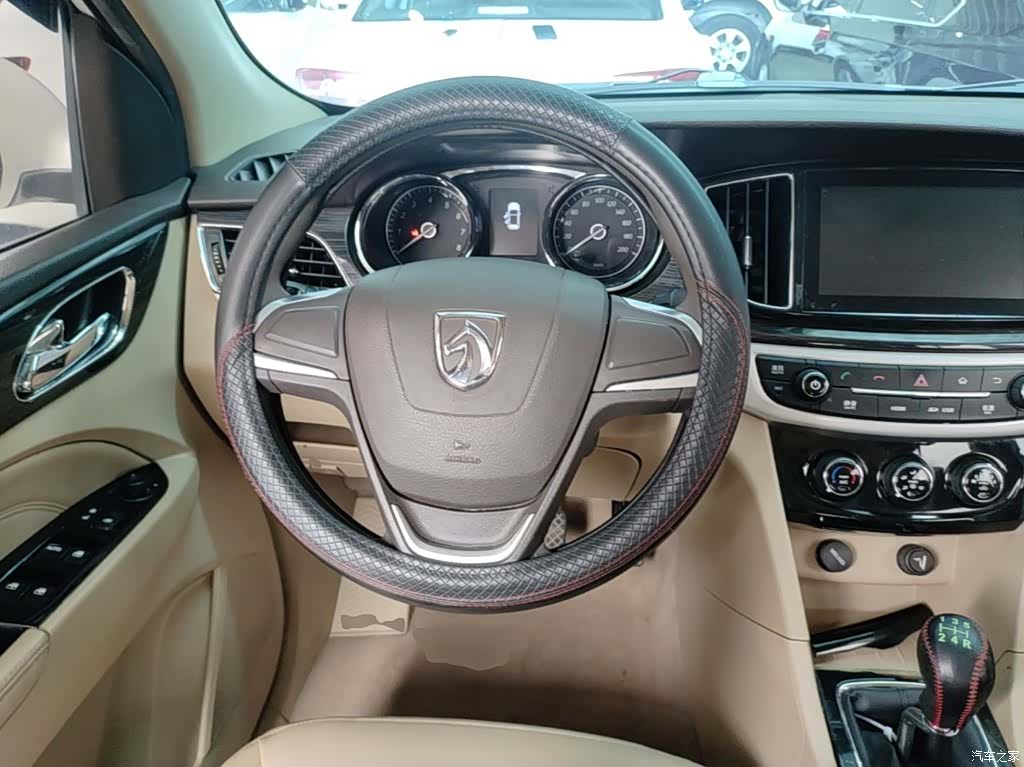 Wuling 730, 2018 11