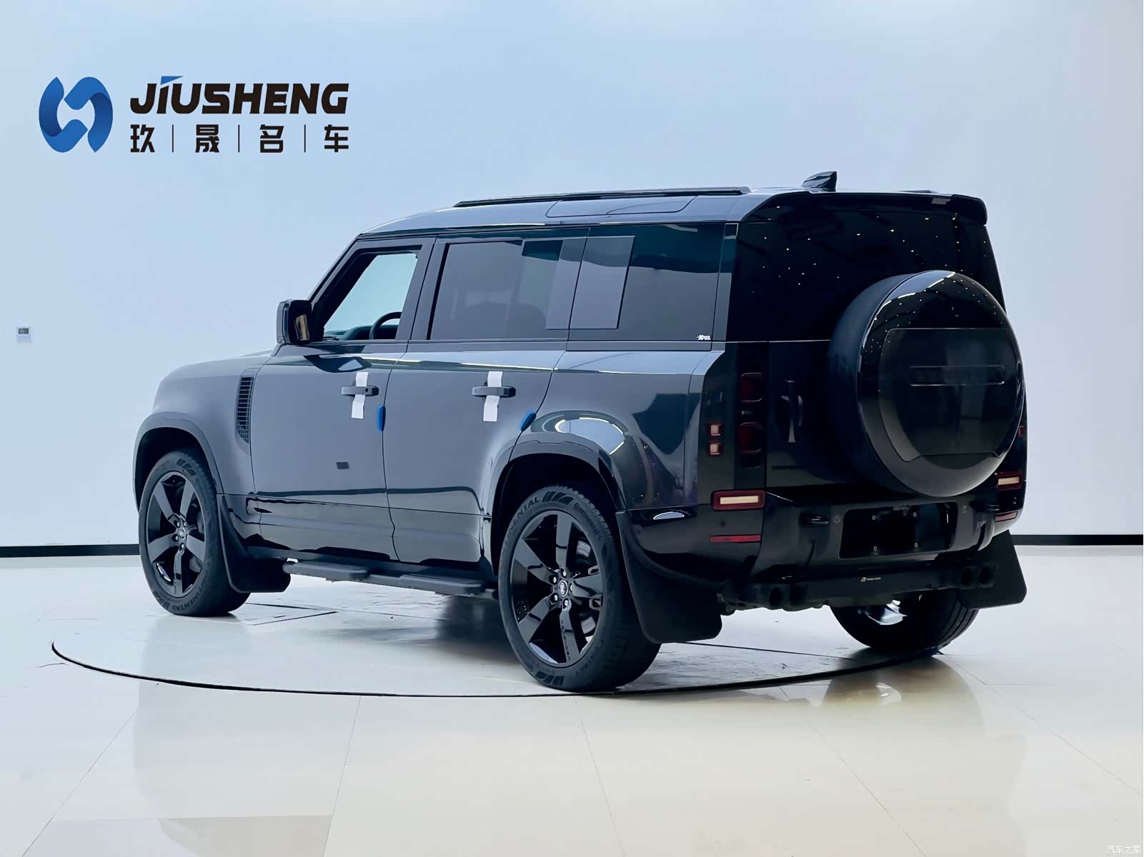 Land Rover Defender, 2025 4