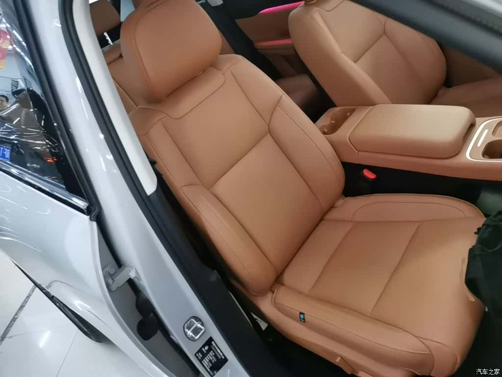 Leapmotor C10, 2025 25