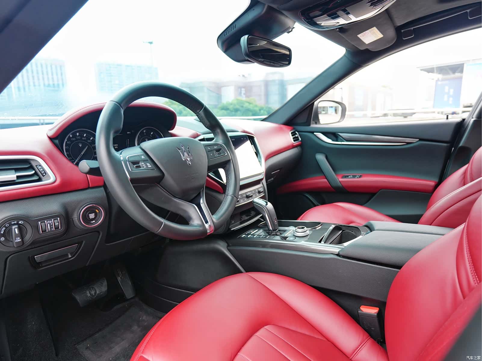 Maserati Ghibli, 2022 6